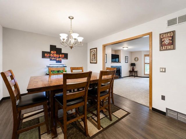 213 Yarrow Hill Drive, Cottage Grove, WI 53527