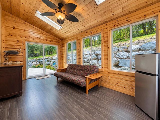 213 Yarrow Hill Drive, Cottage Grove, WI 53527