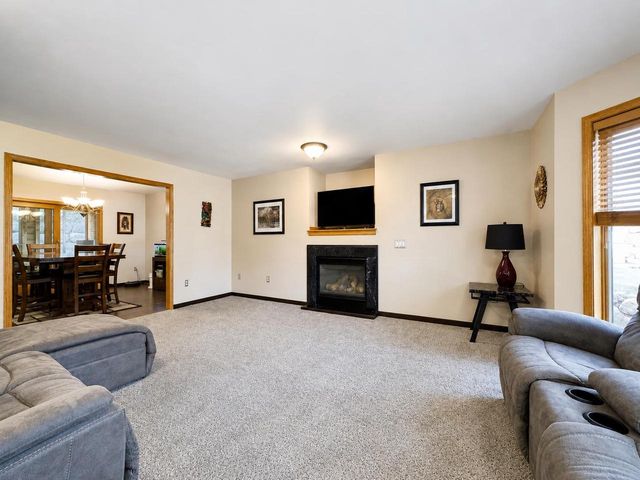 213 Yarrow Hill Drive, Cottage Grove, WI 53527