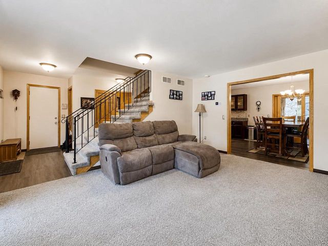 213 Yarrow Hill Drive, Cottage Grove, WI 53527