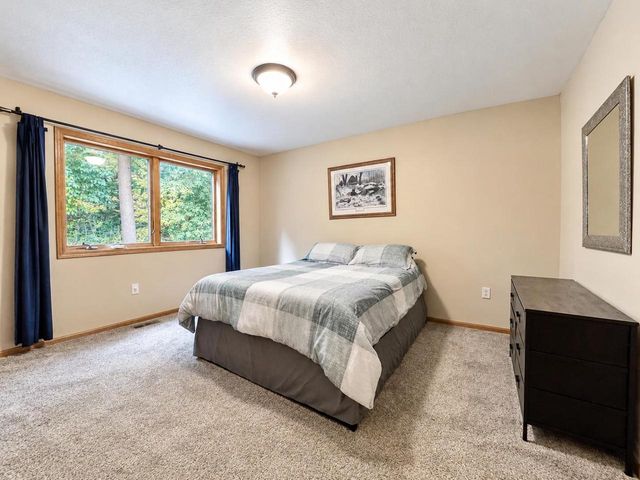 213 Yarrow Hill Drive, Cottage Grove, WI 53527