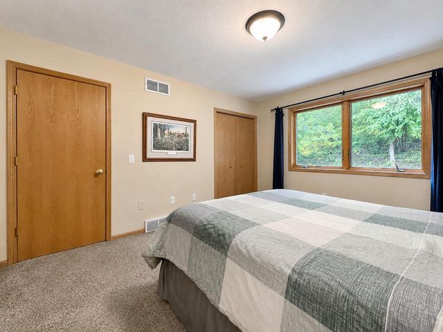 213 Yarrow Hill Drive, Cottage Grove, WI 53527