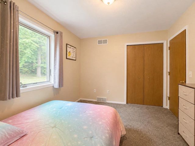 213 Yarrow Hill Drive, Cottage Grove, WI 53527