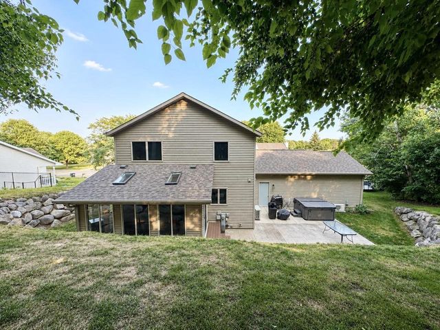 213 Yarrow Hill Drive, Cottage Grove, WI 53527