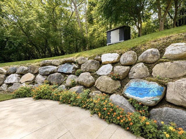 213 Yarrow Hill Drive, Cottage Grove, WI 53527