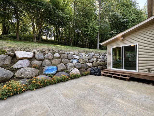 213 Yarrow Hill Drive, Cottage Grove, WI 53527