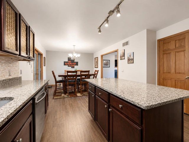 213 Yarrow Hill Drive, Cottage Grove, WI 53527