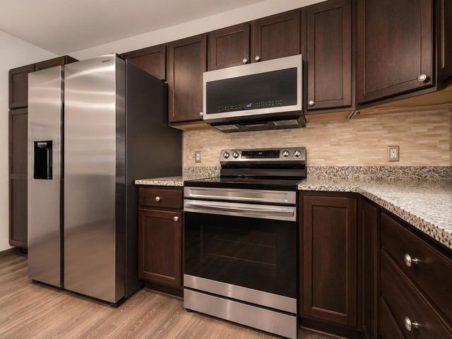 213 Yarrow Hill Drive, Cottage Grove, WI 53527