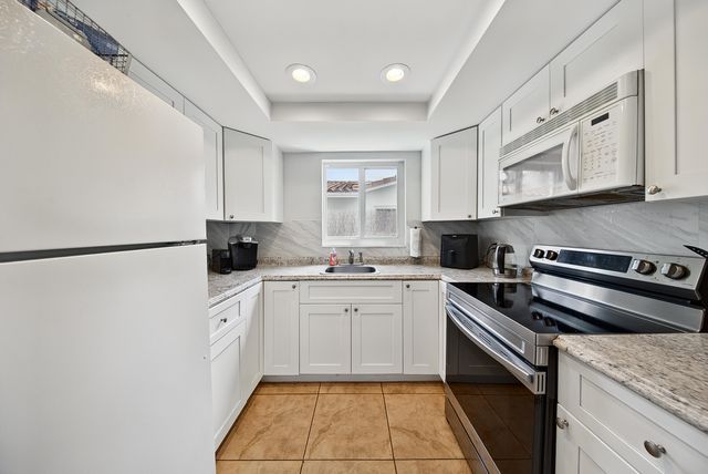 441 SE 1st Avenue 1, Pompano Beach, FL 33060