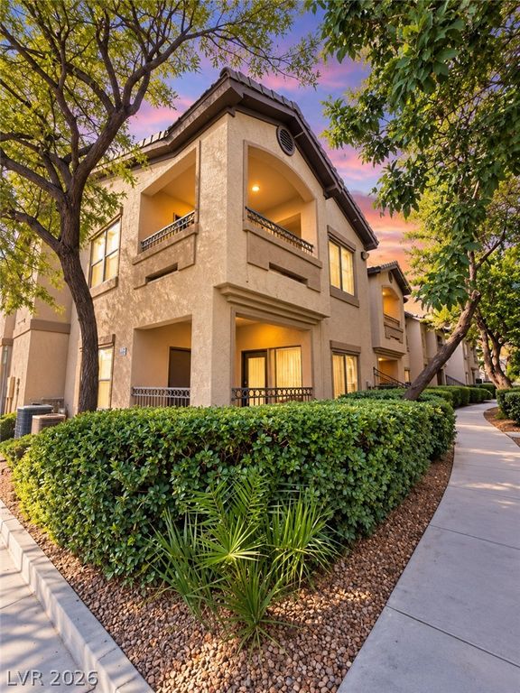 8250 North Grand Canyon Drive 1065, Las Vegas, NV 89166