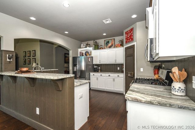2143 S 280th East Avenue, Catoosa, OK 74015