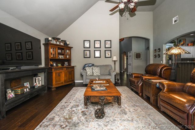 2143 S 280th East Avenue, Catoosa, OK 74015