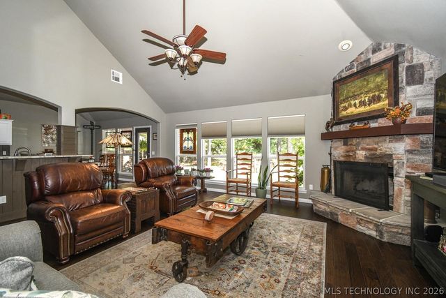 2143 S 280th East Avenue, Catoosa, OK 74015
