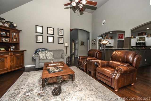 2143 S 280th East Avenue, Catoosa, OK 74015