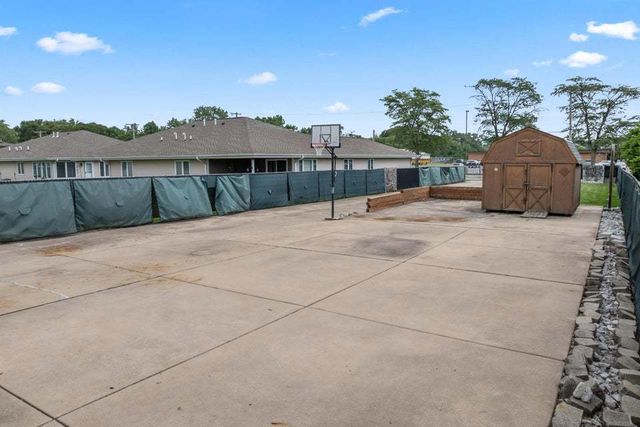 9117 Kennedy Avenue, Highland, IN 46322