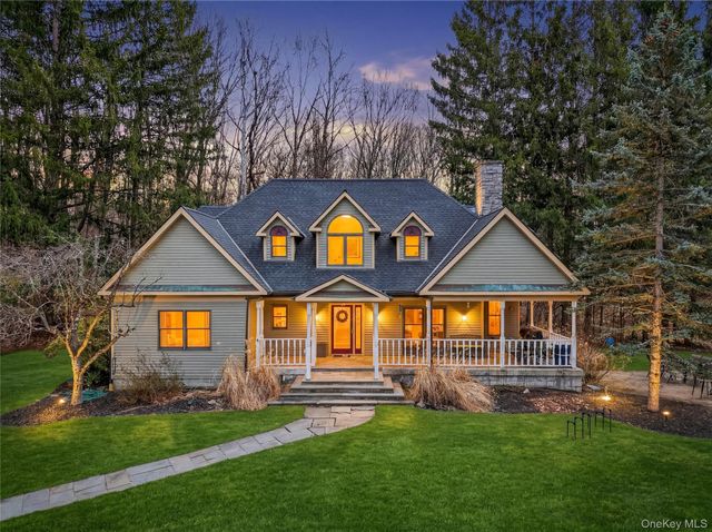 256 Overlook Road, Poughkeepsie, NY 12603