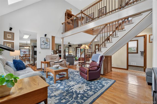 256 Overlook Road, Poughkeepsie, NY 12603