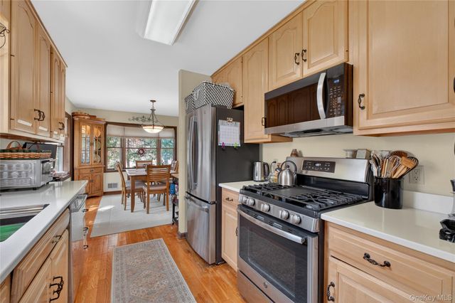 256 Overlook Road, Poughkeepsie, NY 12603