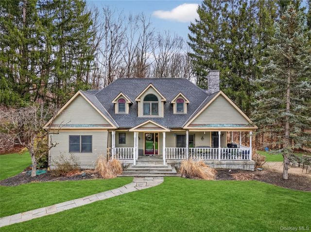 256 Overlook Road, Poughkeepsie, NY 12603