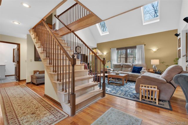 256 Overlook Road, Poughkeepsie, NY 12603