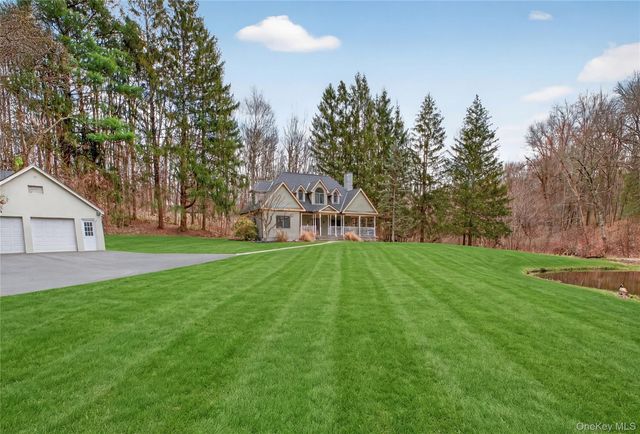 256 Overlook Road, Poughkeepsie, NY 12603