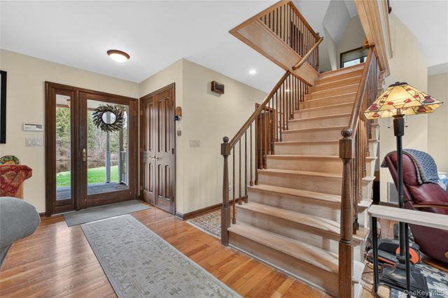 256 Overlook Road, Poughkeepsie, NY 12603