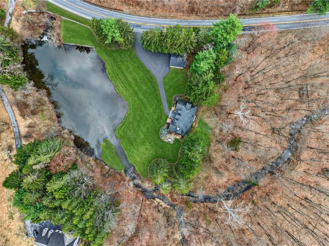 256 Overlook Road, Poughkeepsie, NY 12603