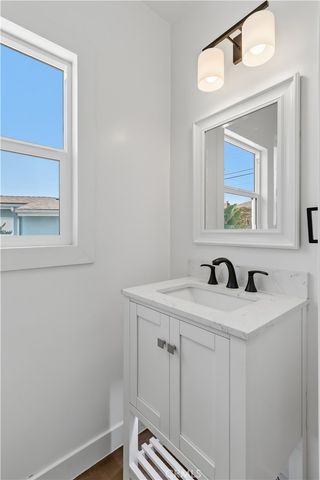 11018 S Chanera, Inglewood, CA 90303