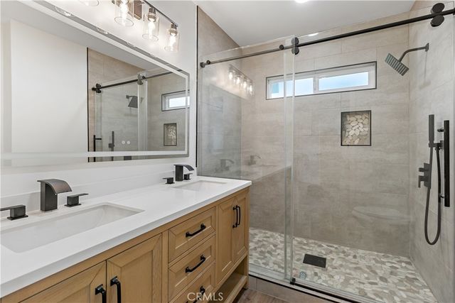 11018 S Chanera, Inglewood, CA 90303