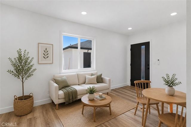 11018 S Chanera, Inglewood, CA 90303