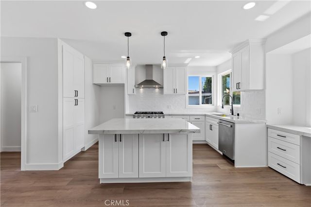 11018 S Chanera, Inglewood, CA 90303