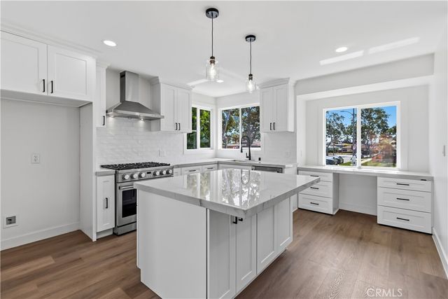 11018 S Chanera, Inglewood, CA 90303