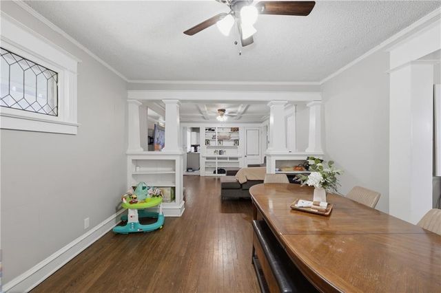 4239 Chestnut Avenue, Kansas City, MO 64130