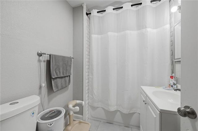 4239 Chestnut Avenue, Kansas City, MO 64130