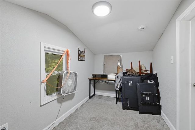 4239 Chestnut Avenue, Kansas City, MO 64130