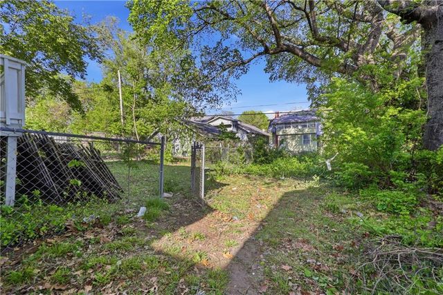 4239 Chestnut Avenue, Kansas City, MO 64130