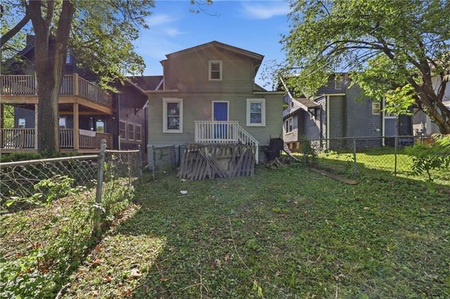 4239 Chestnut Avenue, Kansas City, MO 64130