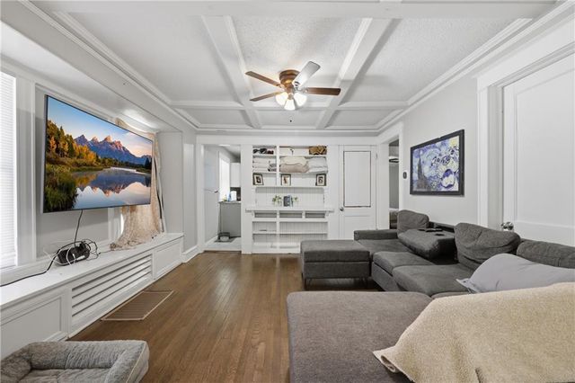 4239 Chestnut Avenue, Kansas City, MO 64130