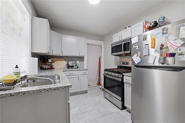 4239 Chestnut Avenue, Kansas City, MO 64130