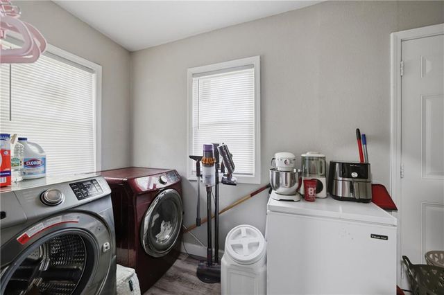 4239 Chestnut Avenue, Kansas City, MO 64130