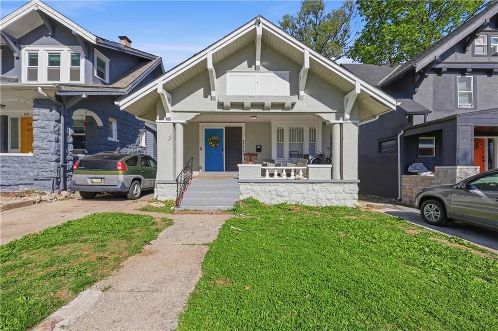 4239 Chestnut Avenue, Kansas City, MO 64130