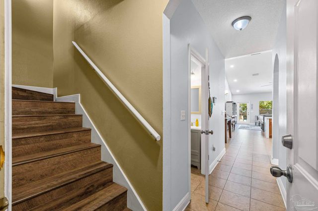 2792 Grand Bay Ct, Navarre, FL 32566