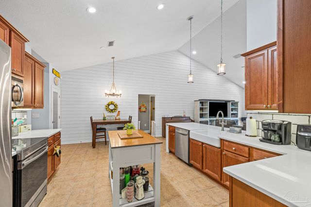 2792 Grand Bay Ct, Navarre, FL 32566