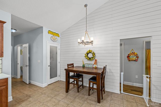 2792 Grand Bay Ct, Navarre, FL 32566