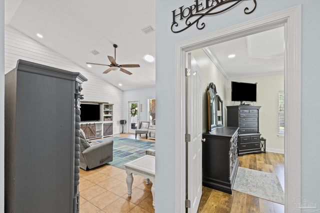 2792 Grand Bay Ct, Navarre, FL 32566