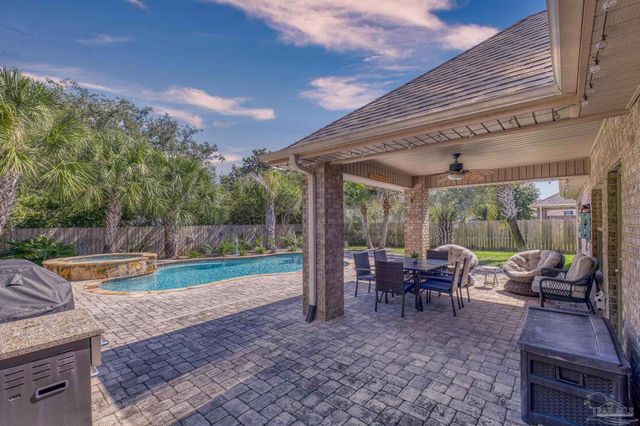 2792 Grand Bay Ct, Navarre, FL 32566