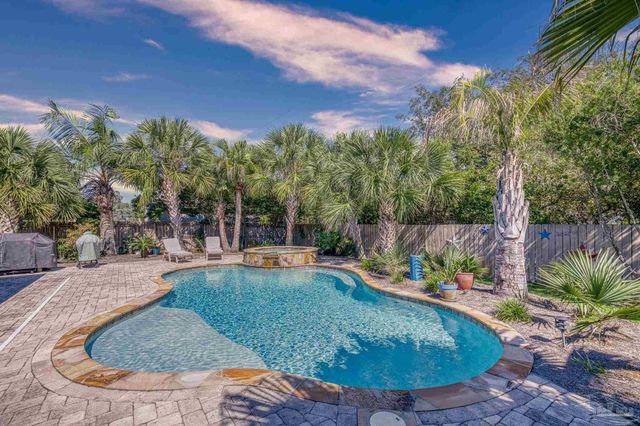 2792 Grand Bay Ct, Navarre, FL 32566