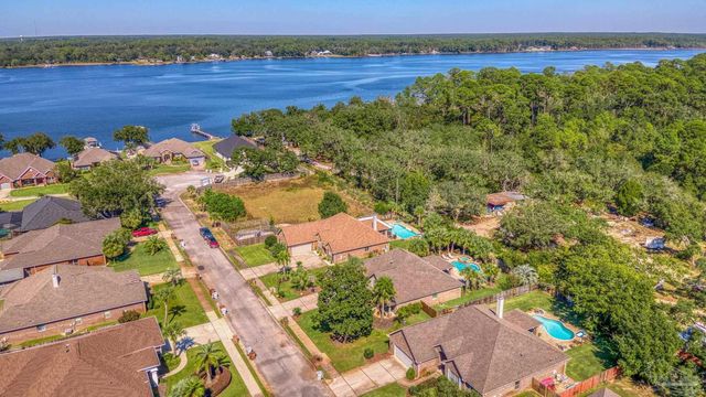 2792 Grand Bay Ct, Navarre, FL 32566