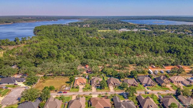 2792 Grand Bay Ct, Navarre, FL 32566