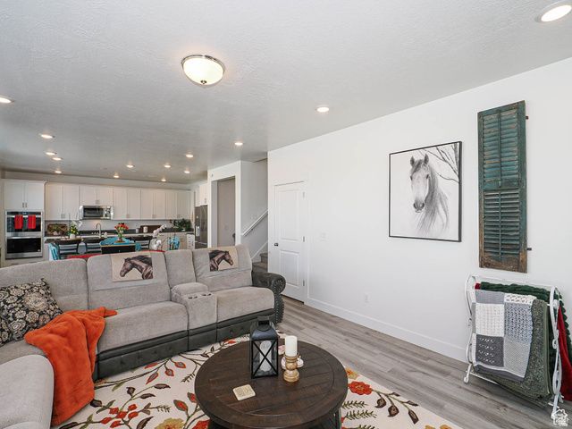 3022 S SHORELINE DR, Syracuse, UT 84075